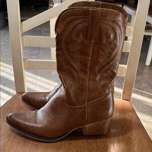 Women’s Brown Western Faux Leather Heeled Boots Size 10
